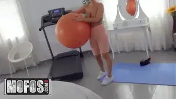 face-fuck,ass-to-mouth,spanking,anal-play,gagging