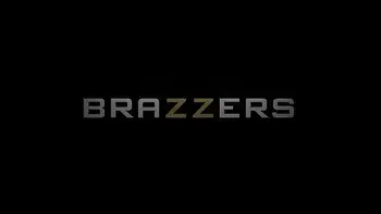 sex,tank-top,maid-cleans-naked,trans,brazzers