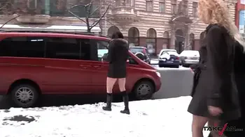 blonde,outdoor,cumshot