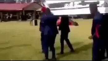 pau,cu,de,quebrado,ferro