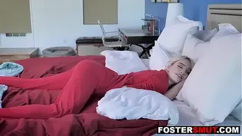 foster,young,stepmom,step-daughter,lesbian-sex