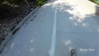 golden-shower,pee-on-face,facial-public,18yo,pee-outdoor