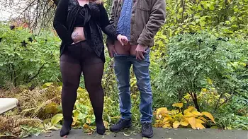 big-ass-milf,cumshot,bbw-handjob,cum-in-ass,pantyhose-milf