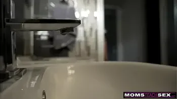 pussy-licking,old-young,petite,shaved-pussy,deep-throating