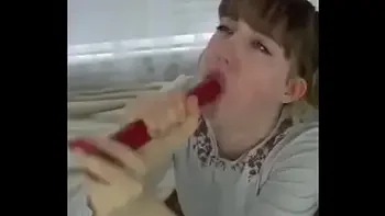 deepthroat,camgirl,dildo,webcam,blonde