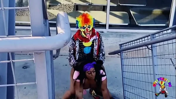 viral,atlanta-highway,clown,cosplay,ebony