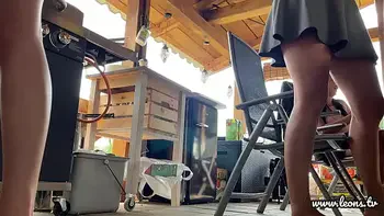 no-panties,girl,voyeur,party-girls,no-panty