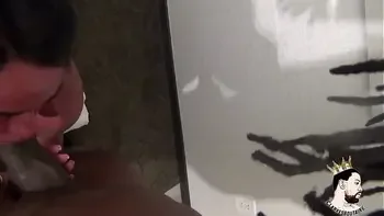 cougar,muscle-women-amazon,big-clit,muscle-tone,mature-woman