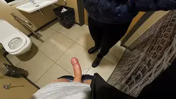 teens-18,sloppy,cum-in-mouth,blowjob,public