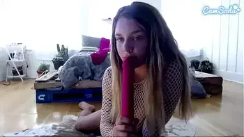 webcam,dildo,shaved,masturbation,cams