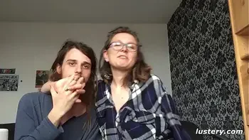 amateur,hippies,tattoo,orgasm,oral-sex