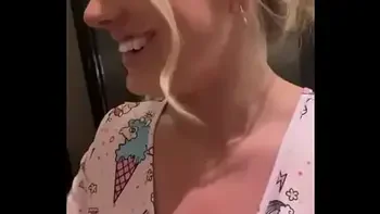 white-girl,huge-tits,white-skin,blonde