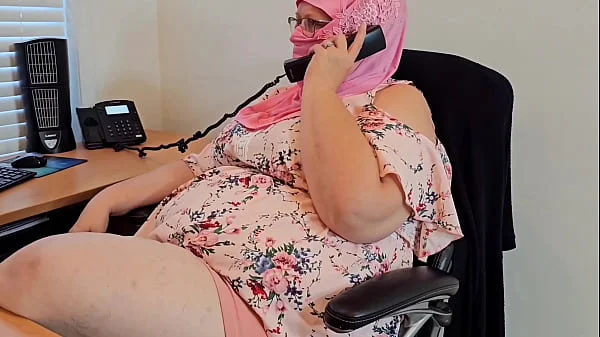 eating-pussy,thick-ass,hijab,giant-ass,chubby