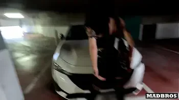 white-girl,skinny-body,young-woman,cuckold,deep-throat