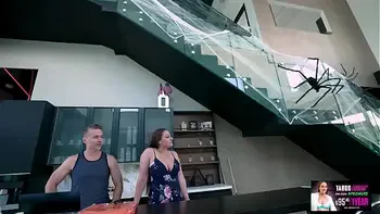 free-use,mom,melanie-hicks,cosplay,step-sister