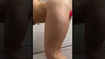 shower,dildo,babe,toys,pussy