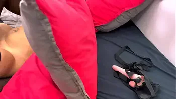 only-women,lingerie,squirting,lesbian,blonde