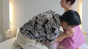 latino-man,booty,culona,step-family,voluptous-body