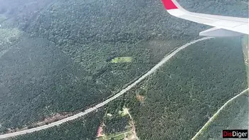 airplane,teen,real-public-blowjob,public-handjob,18yo