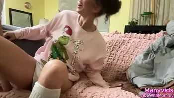 real,eating-pussy,reality,stepmom-and-stepson,pussy-licking