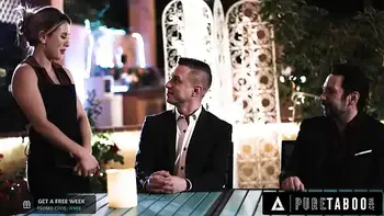 hard-rough-sex,threesome,double-penetration,cum-swallow,pawg