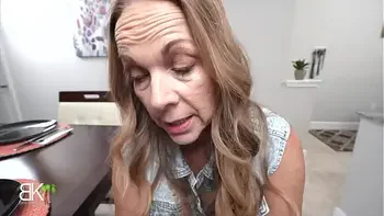 amateur,tattoo,cougar,big-cock,cock-rubbing