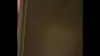 round-ass,amateur,babe,bathroom,young-woman