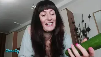 blue-eyes,puffy-pussy-lips,squirting-from-fingering,amateur,step-mom