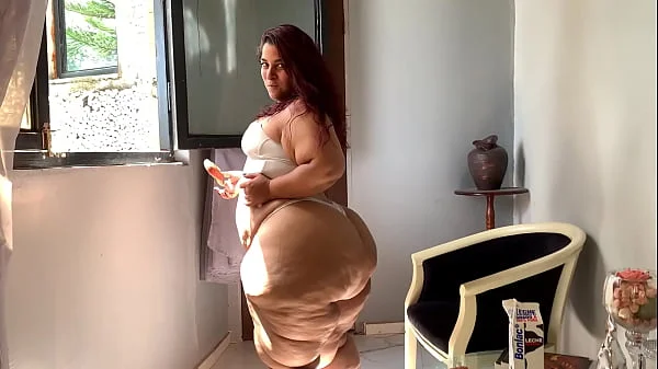 latina,booty,ass-bouncing,round-ass,cellulite