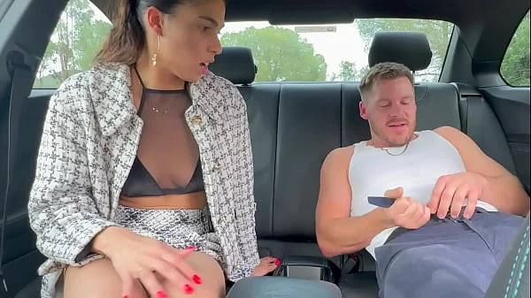 homemade,blowjob,horny-milf,taxi-driver,back-seat-fuck