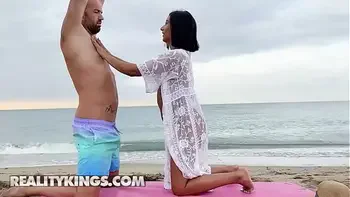 outdoors,missionary,beach,standing-doggy,riding-dick