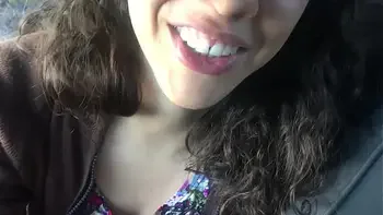 cum-in-mouth,car,brunette,universitarios,auto