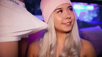 latina,girl,blonde,deepthroat,camslut