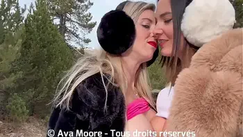 deepthroat,threesome,cumshot,homemade,sperm