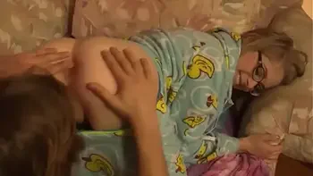 in-pajamas,teens,in-glasses,orgasm,blow-job