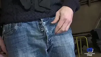 big-boobs,lesbians,threesome,france,smalltits