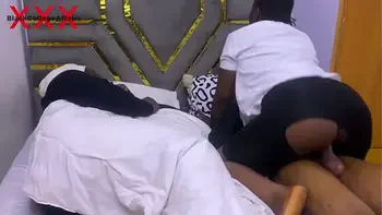 doggystyle,cumshot,pussy,big-cock,homemade