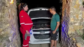 outdoor,sexy-clothes,big-tits,milf,blowjob