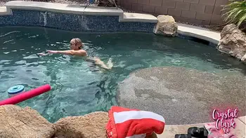 pretty-face,perfect-ass,college,fake-tits,mature-woman