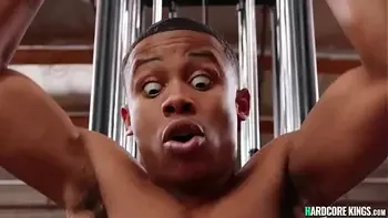 blowjob,lilhumper,gym,young,milf