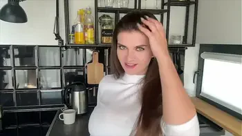 amateur,huge-tits,milf,dirty-talk,domina