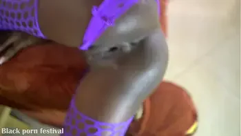 slim-waist,perfect-shape-tits,ebony-ass,small-ass,perfect-tits