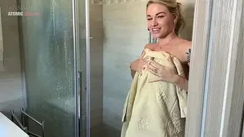 blonde,amateur,big-cock,slut,italy