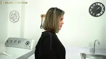 curvy-body,licking,maid,step-family,sexy