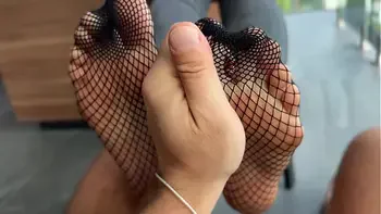 POV,new,foot-worship,white-girl,blowjob