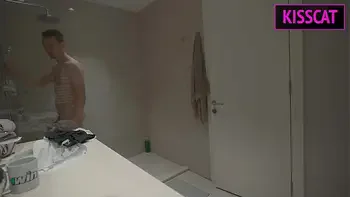 spitting,bed,passionate-sex,heavily-tattooed,long-cock