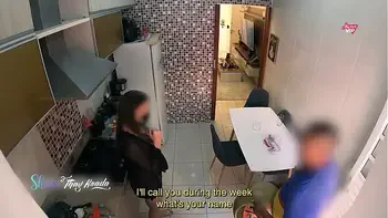 indoor,natural-tits,white-skin,amateur,big-tits