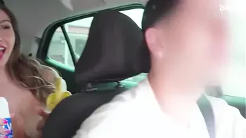 blonde,teen,small-tits,public,latina