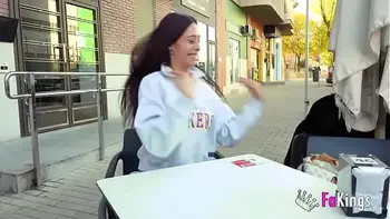 blowjob,small-tits,toilet,spain,public-flashing