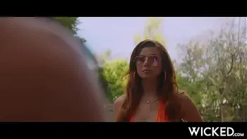 deepthroat,kissing,reverse-cowgirl,threesome,blowjob